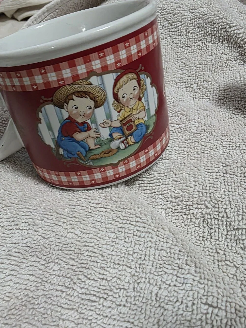 CampbellS bright red